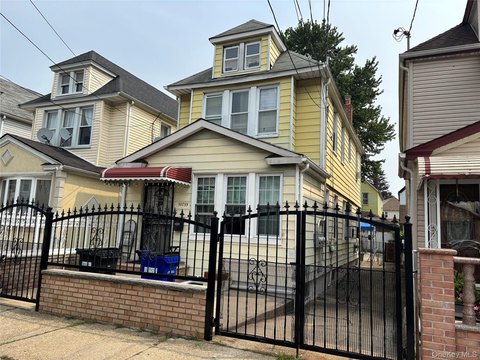 Richmond Hill Colonial Duplex