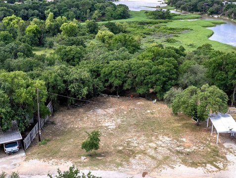 Land, May, TX