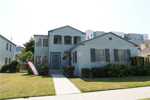 Well-Maintained Triplex in Baldwin Hills