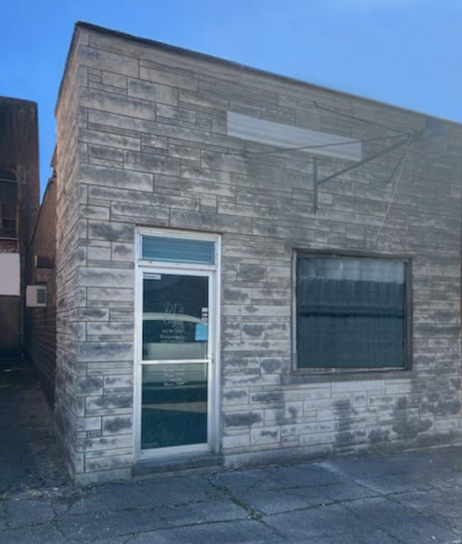Bridgeport Commercial Building For Sale
