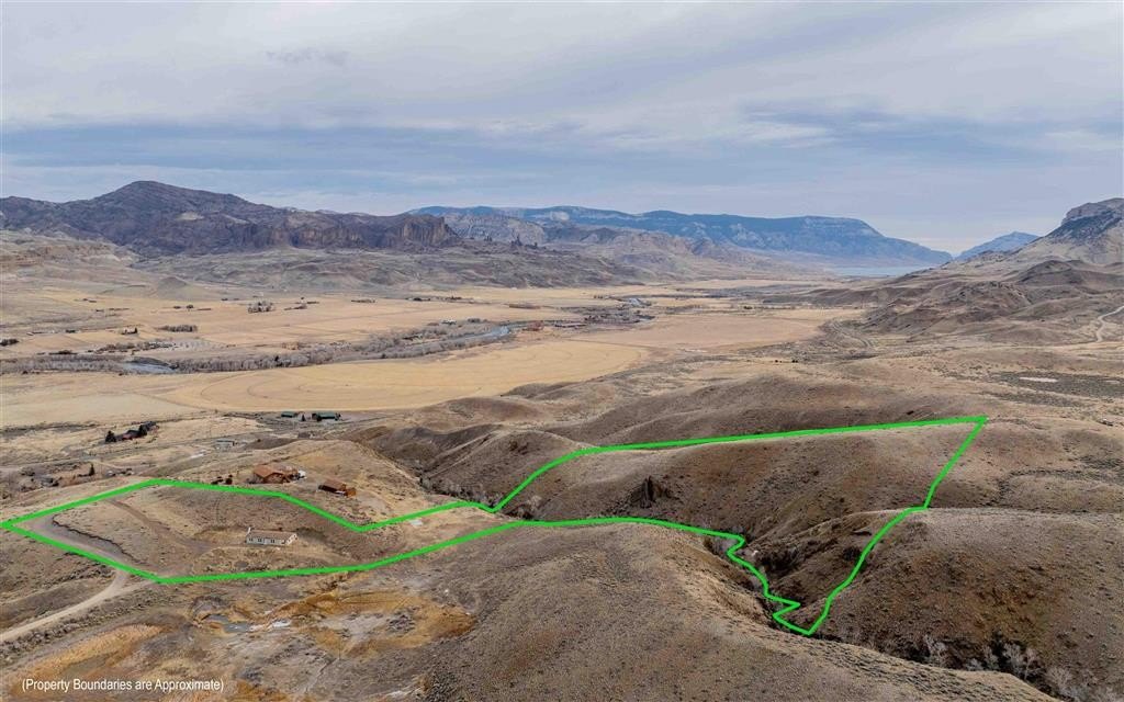 Wyoming Land with Mountain Views