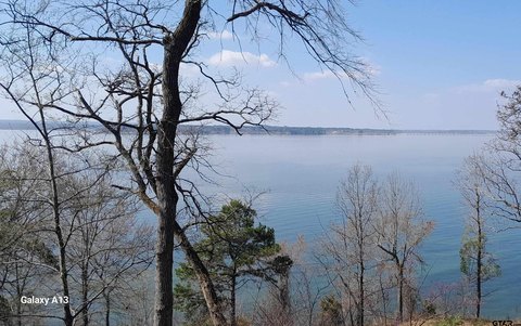 Waterfront Homesite in Eagle's Bluff