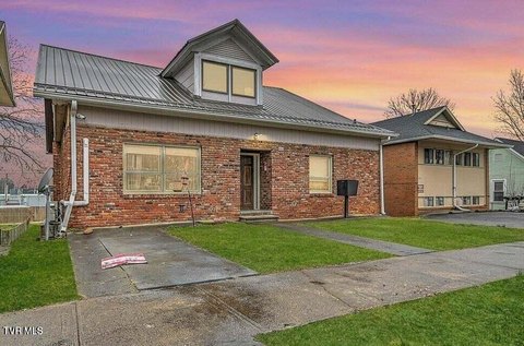 Turnkey 8-Plex on Tree Streets