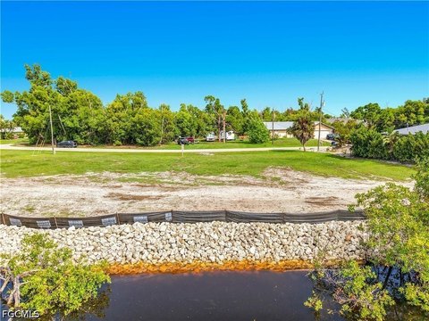 Land, Bokeelia, FL