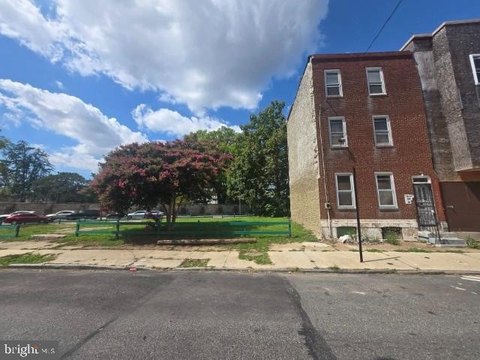 Land, PHILADELPHIA, PA