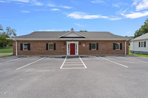 Flexible Two-Suite Office Units