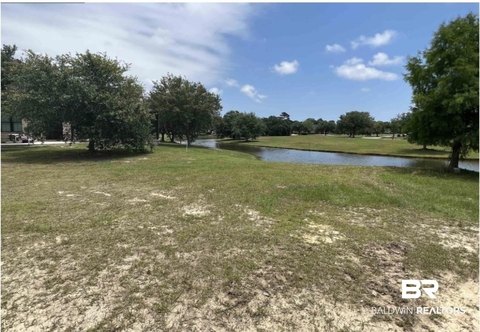 Lakefront Cul-de-Sac Homesite