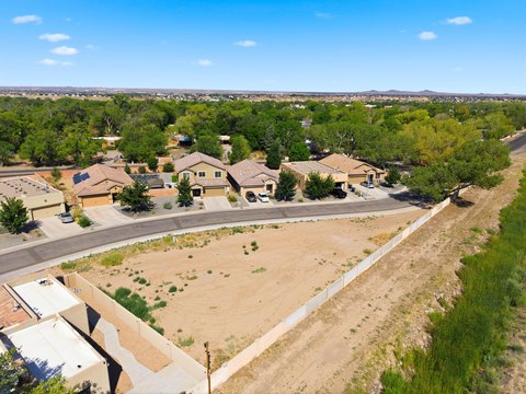 LAND - Albuquerque, NM