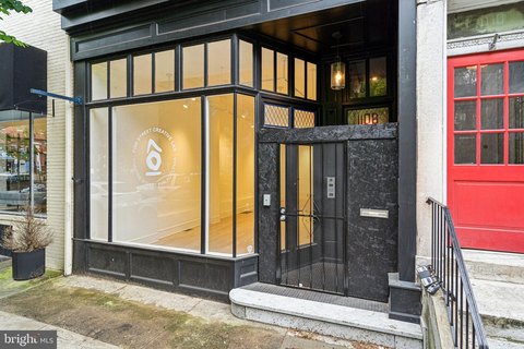 Renovated Mixed-Use Building in Philadelphia