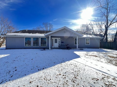 Versatile Commercial Property in Freeport