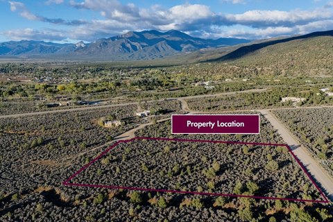 Land, Taos, NM