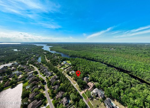River-Accessible Waterfront Land