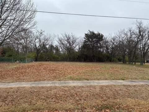 Land on Lancaster Hutchins Road