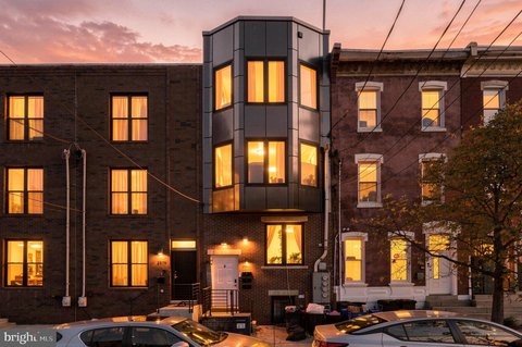 Triplex with Private Roof Deck