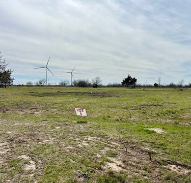 4.949 Acres in Dawson, TX