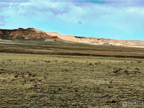 Land with Panoramic Mountain Views