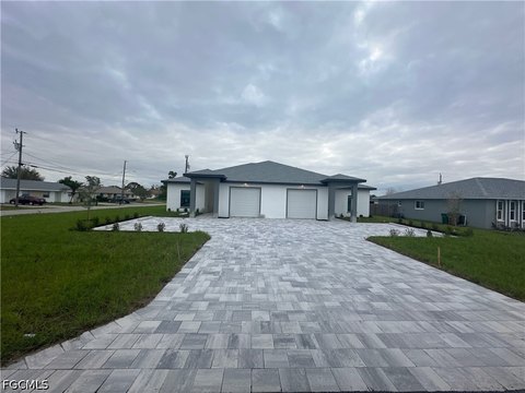 Cash-Flowing Duplex in Cape Coral
