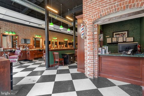 Prime Old City Retail Space