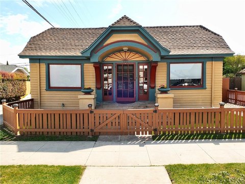 Long Beach Craftsman Duplex