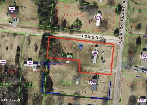 Spacious Lot in Princeton, NC