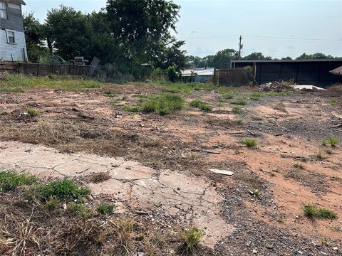 Land, Luther, OK