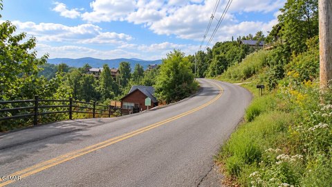 Land, Gatlinburg, TN