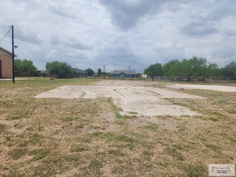Commercial Land in Combes, TX