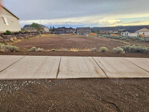 LAND - Madras, OR