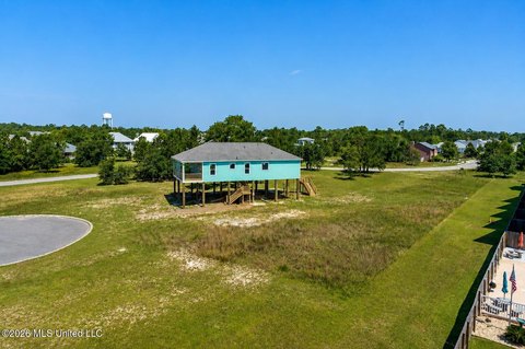 LAND - Long Beach, MS