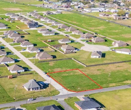 Residential Land in Vacherie, LA