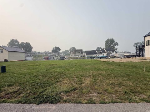 LAND - Syracuse, IN