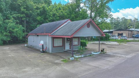 Commercial Property with Established Restaurant