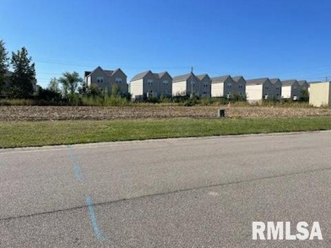 Residential Land in Springfield, IL