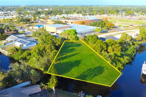 Waterfront Lot in North Fort Myers
