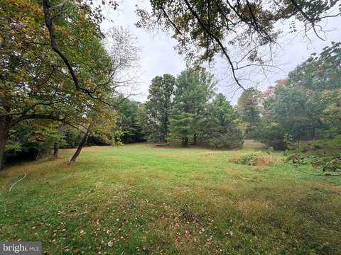 Land, HARRISBURG, PA