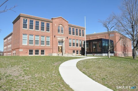 COMMERCIAL - Hamden, CT