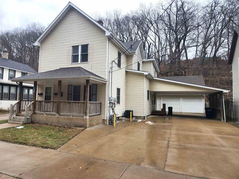 Dubuque Duplex with Garage/Carport