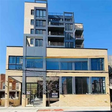 Brooklyn Office with Expansive Terrace