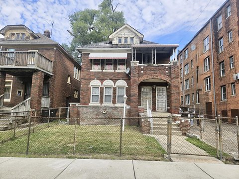 Detroit Duplex: Investment Opportunity
