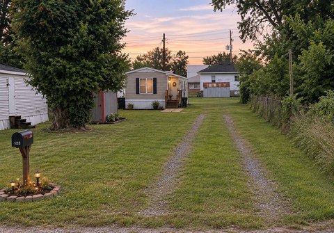 Land, Metropolis, IL