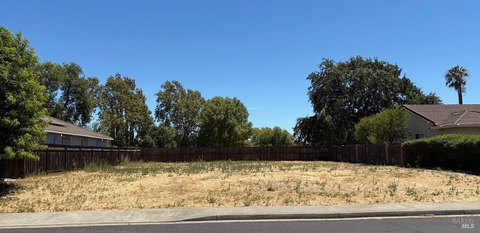LAND - Vacaville, CA