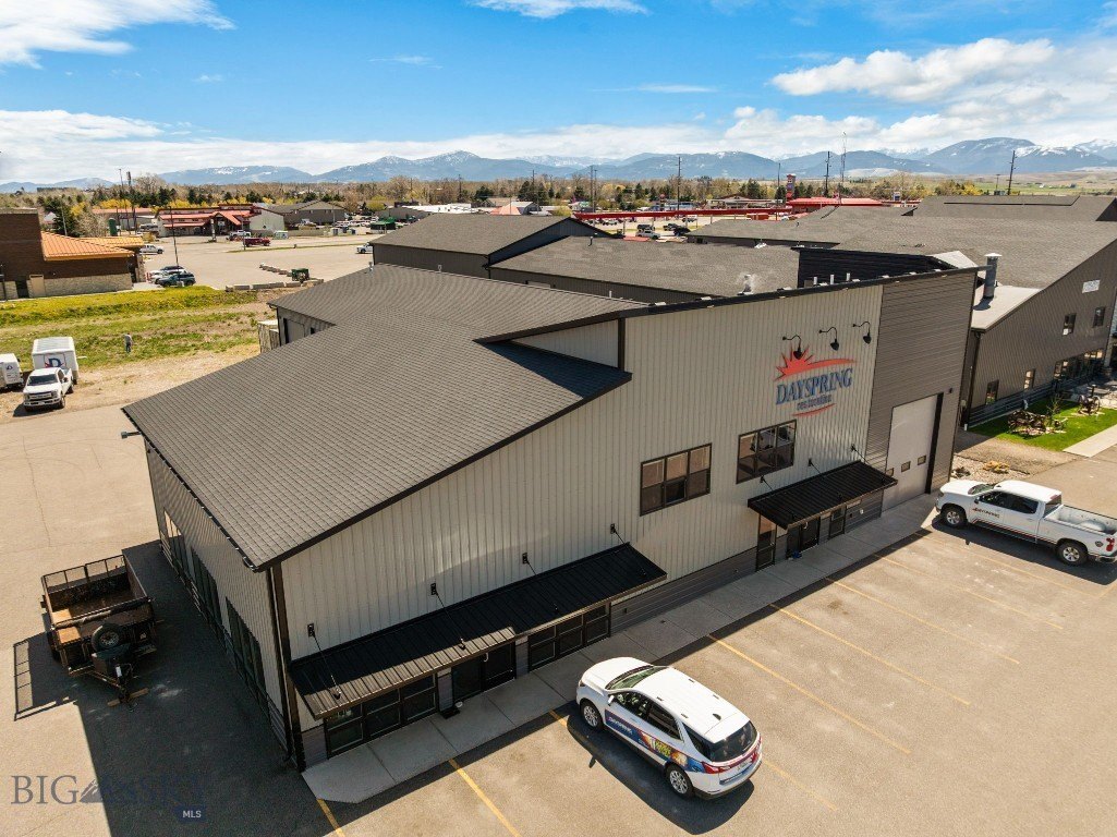 Versatile Commercial Building in Bozeman