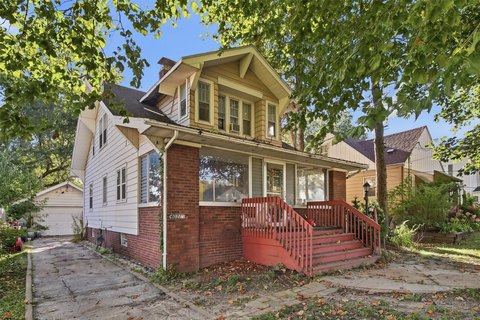 Duplex with Garage