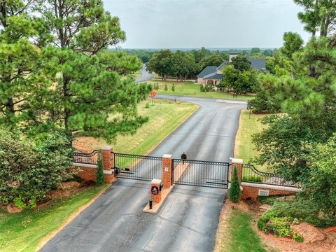 LAND - Edmond, OK