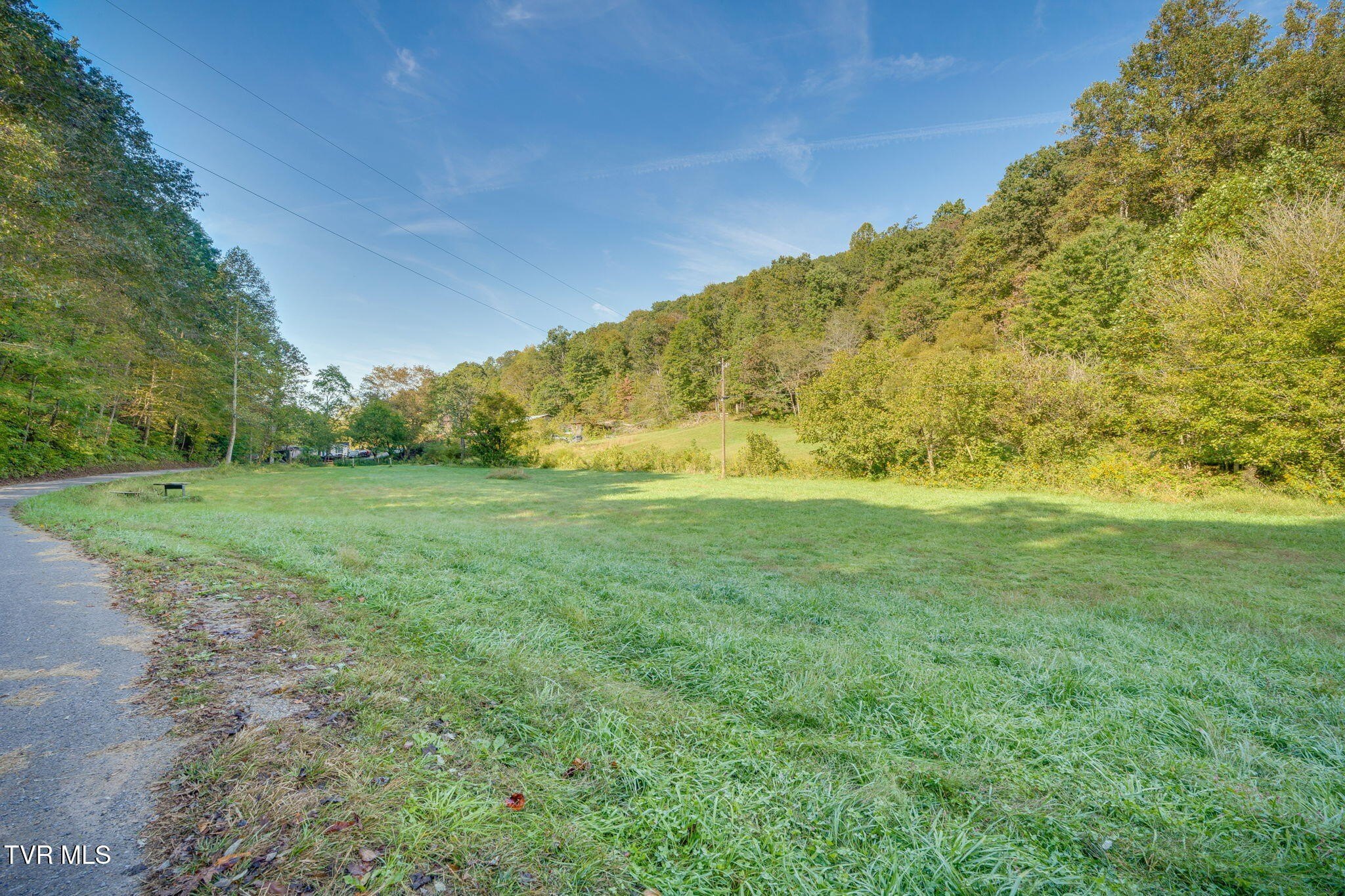 Unrestricted Land with Creek Frontage