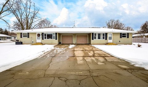 Updated Duplex in Seymour, WI