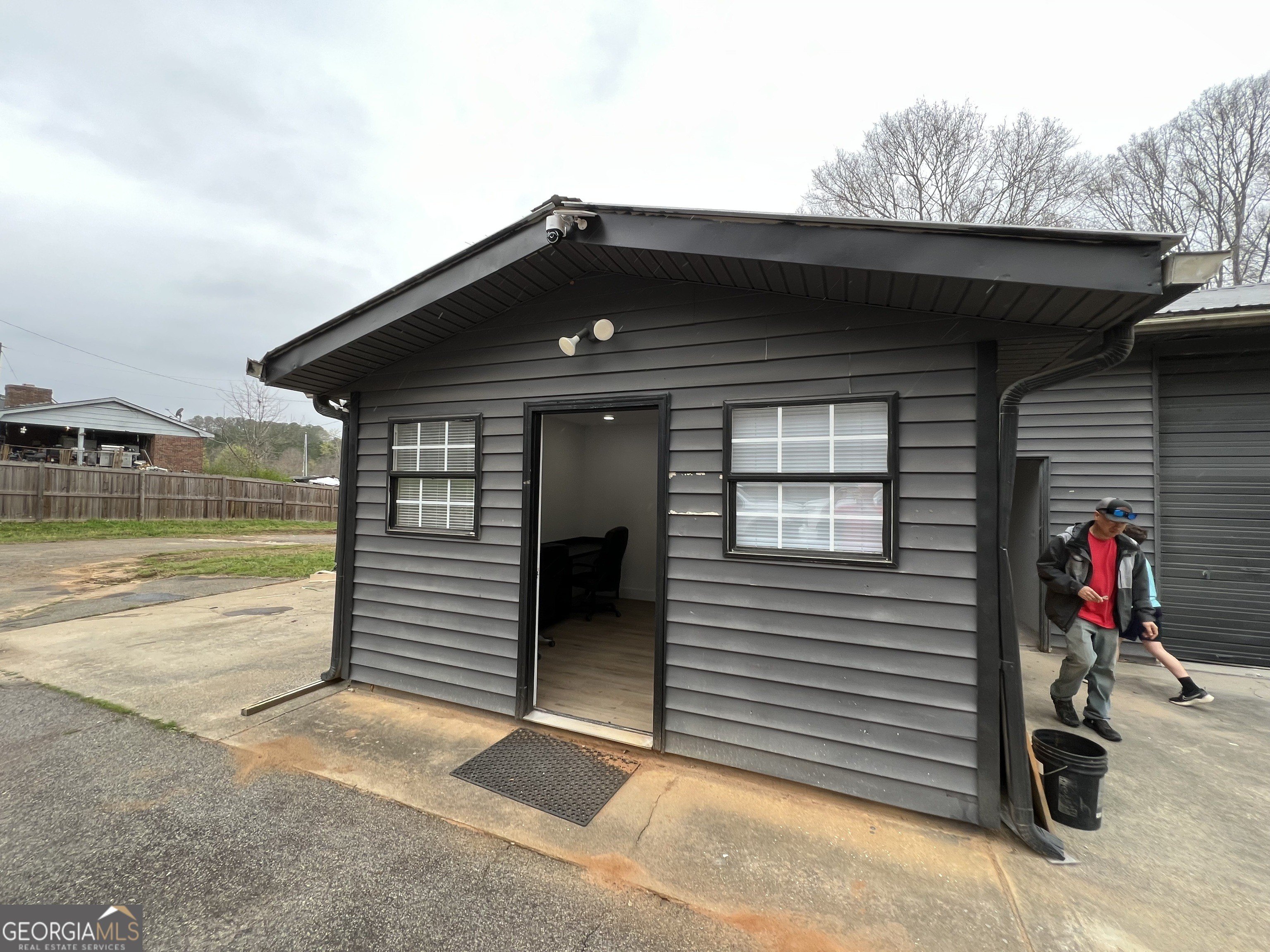 Commercial Building Near Hoschton, GA