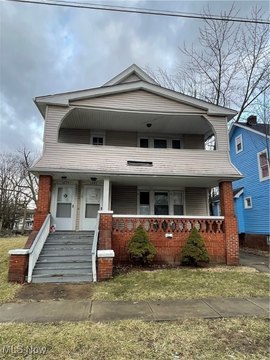 Spacious Triplex in Cleveland, OH
