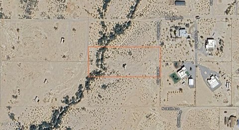 Land in Tonopah, Arizona