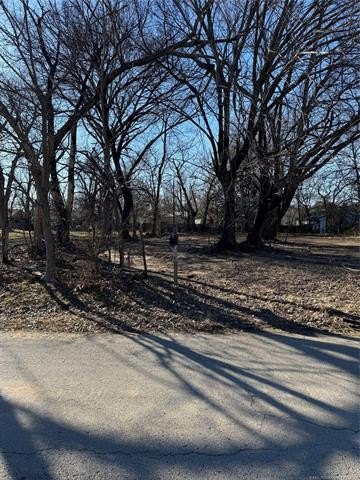Residential Land in Okmulgee, OK